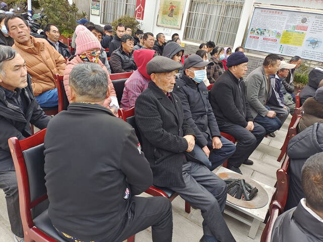 沾益龙华：巡回法庭进社区 以案普法入民心2.jpg